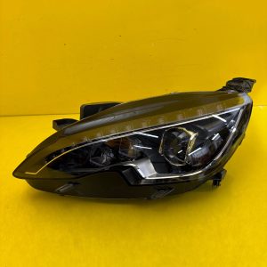 Far stânga Full LED  Facelift 2013-2021 OEM 33415