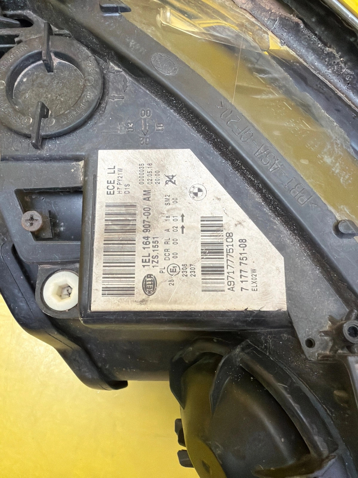 Far stânga Bi-Xenon E60 Facelift 2007-2010 OEM 7177751-08 - Image 2