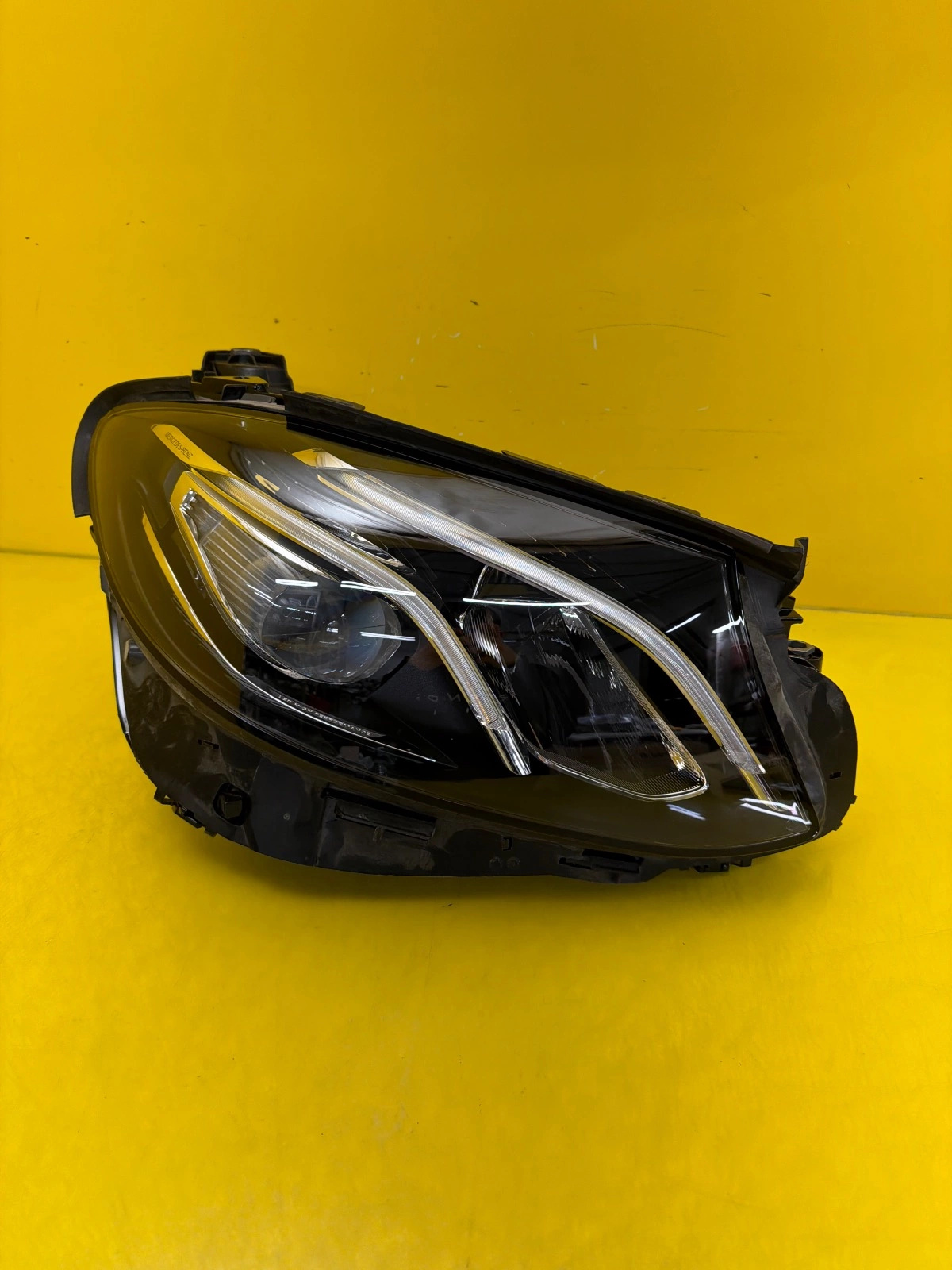 Far Dreapta Mercedes E-Class W213 Halogen