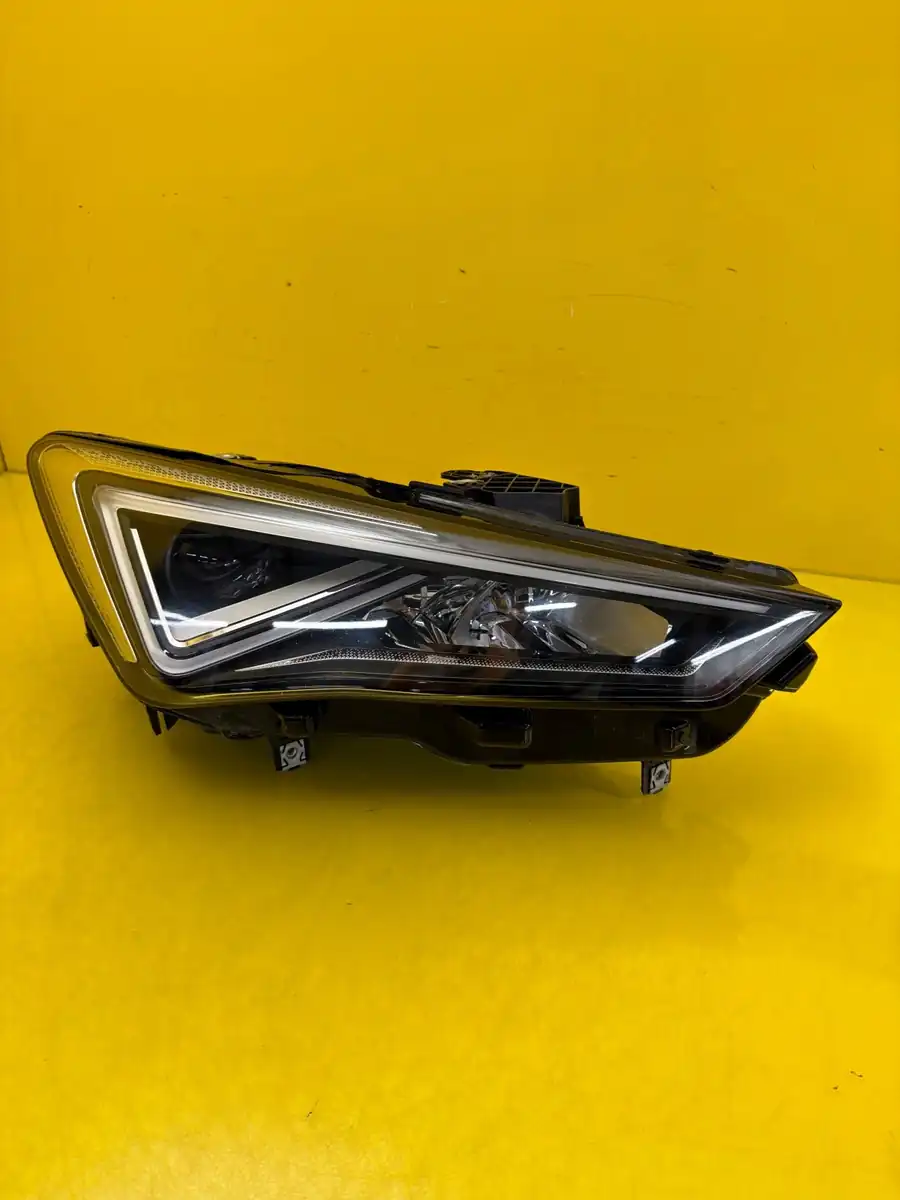 Far Dreapta Seat Cupra Formentor 5Fge Full LED
