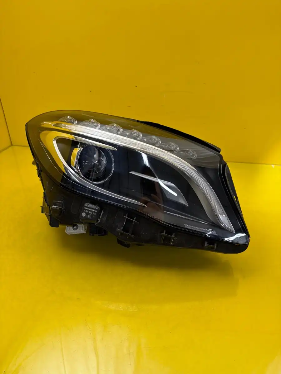 Far Dreapta Mercedes GLA W156 Full LED