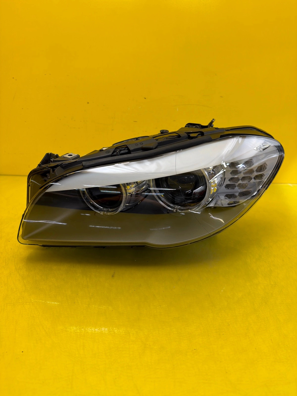 Far stânga Xenon BMW Seria 5 F10 OEM 7203245-19