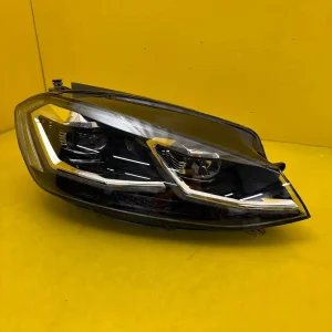 Far Dreapta VW Golf VII Lift Full LED