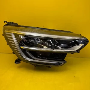 Far Dreapta Renault Megane IV Full LED