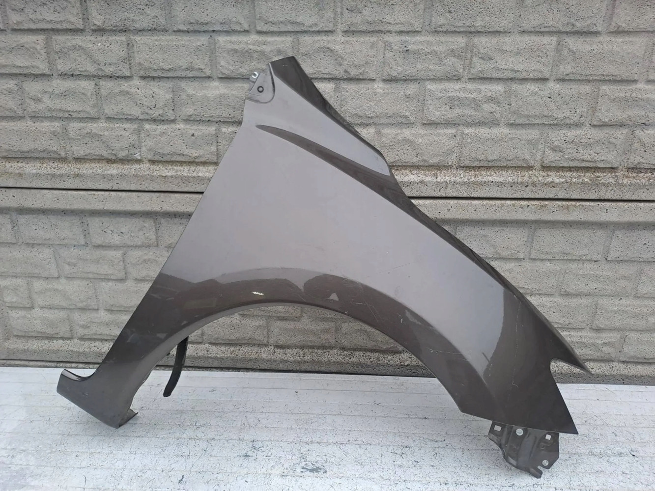 Aripa fata dreapta Nissan 14