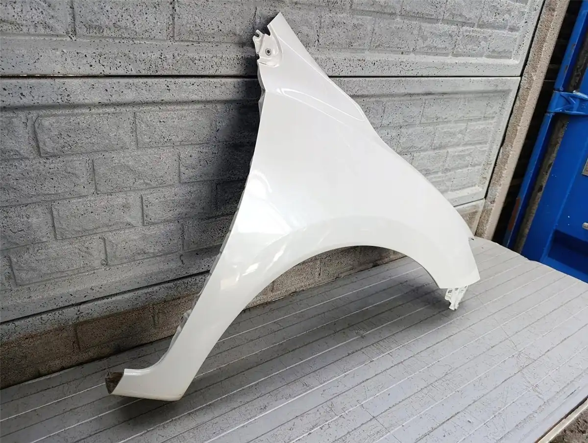 Aripa fata dreapta Nissan 17900662509