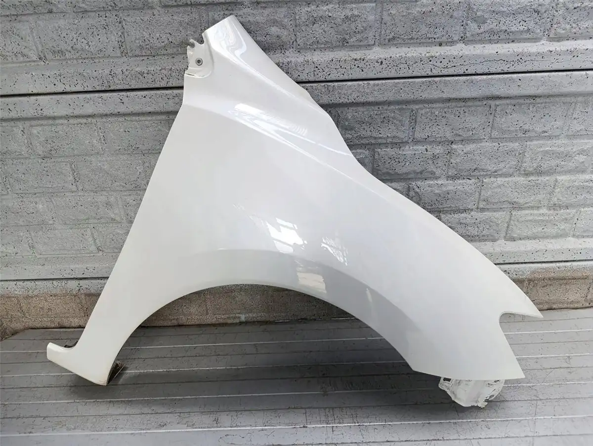Aripa fata dreapta Nissan 17900662509