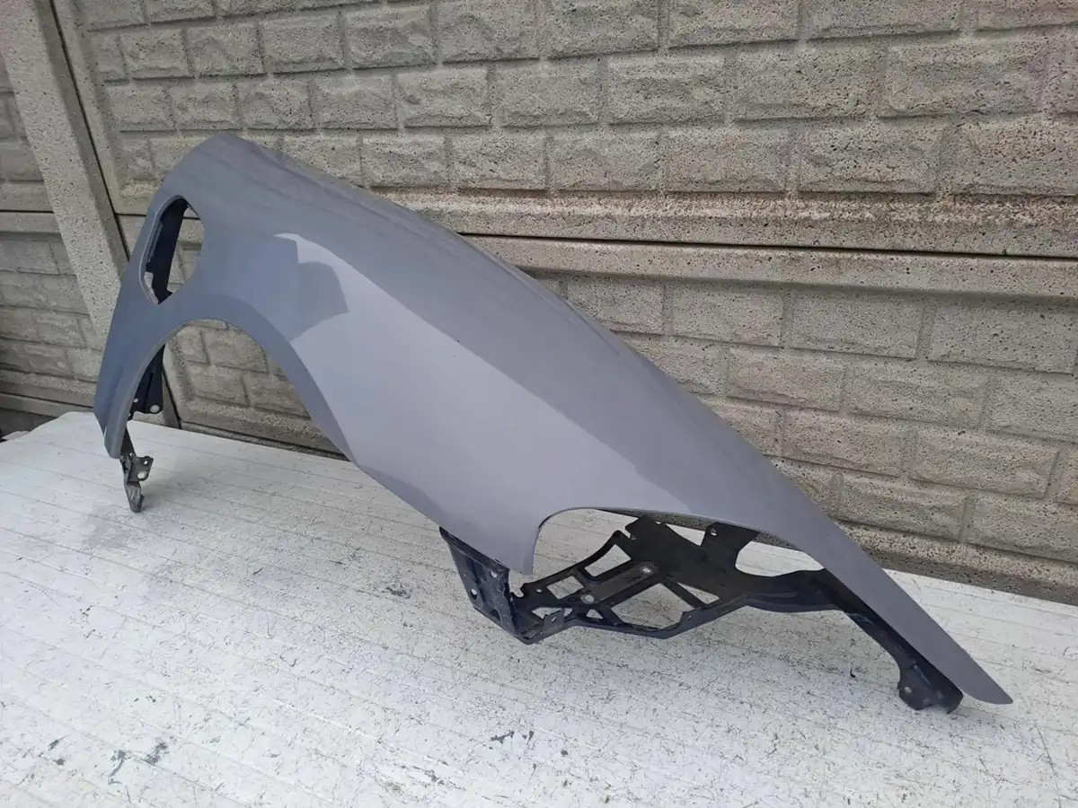 Aripa fata dreapta Porsche 9j1