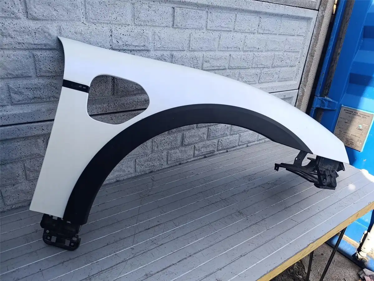 Aripa fata dreapta Porsche 9j1 Oryginal