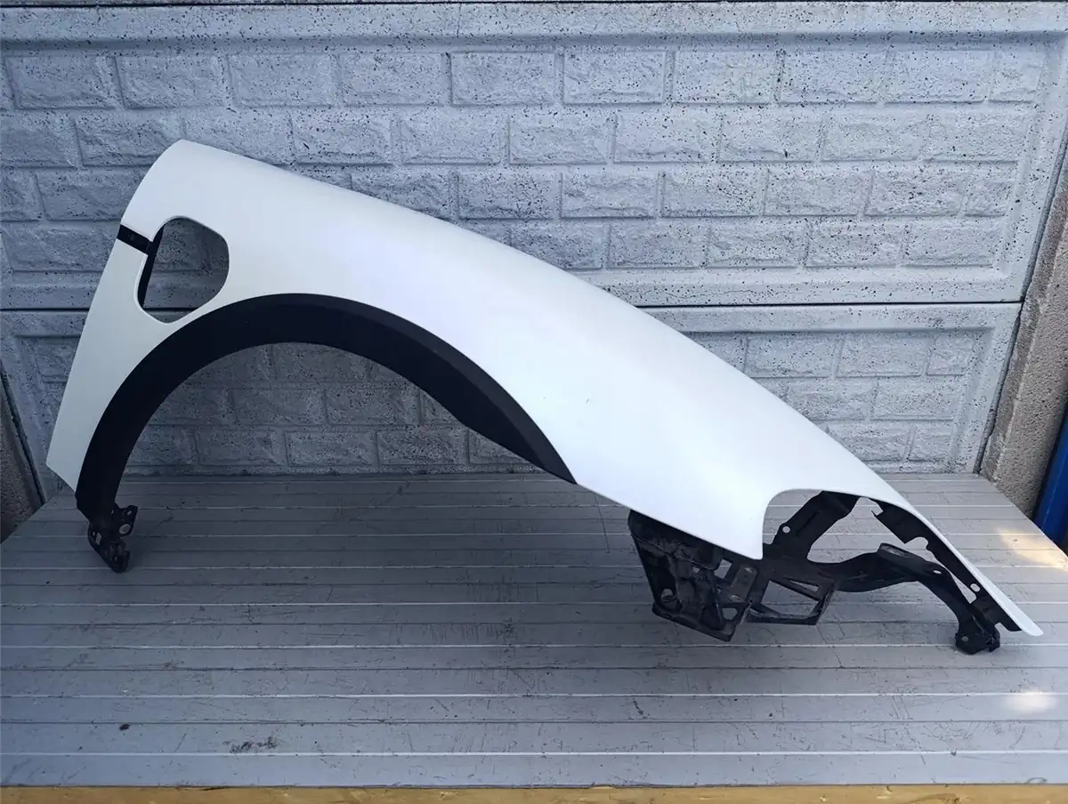 Aripa fata dreapta Porsche 9j1 Oryginal