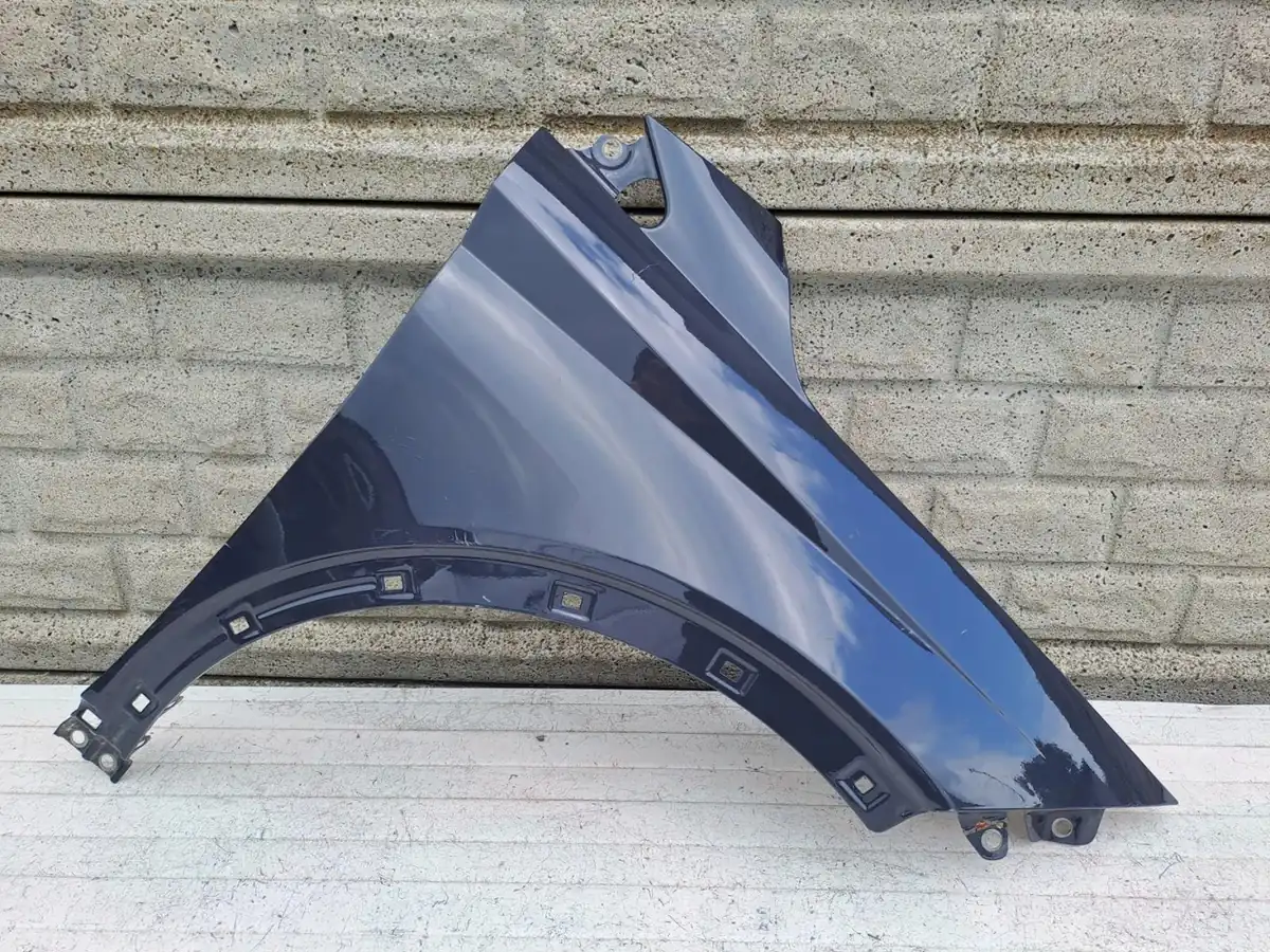 Aripa fata dreapta Hyundai 15648054700