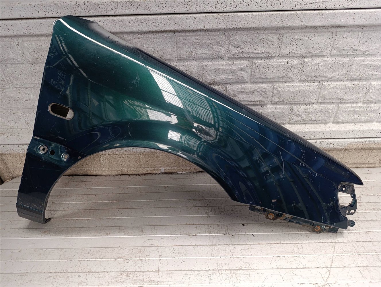 Aripa fata dreapta Volkswagen B4 1993 1097 Oryginal
