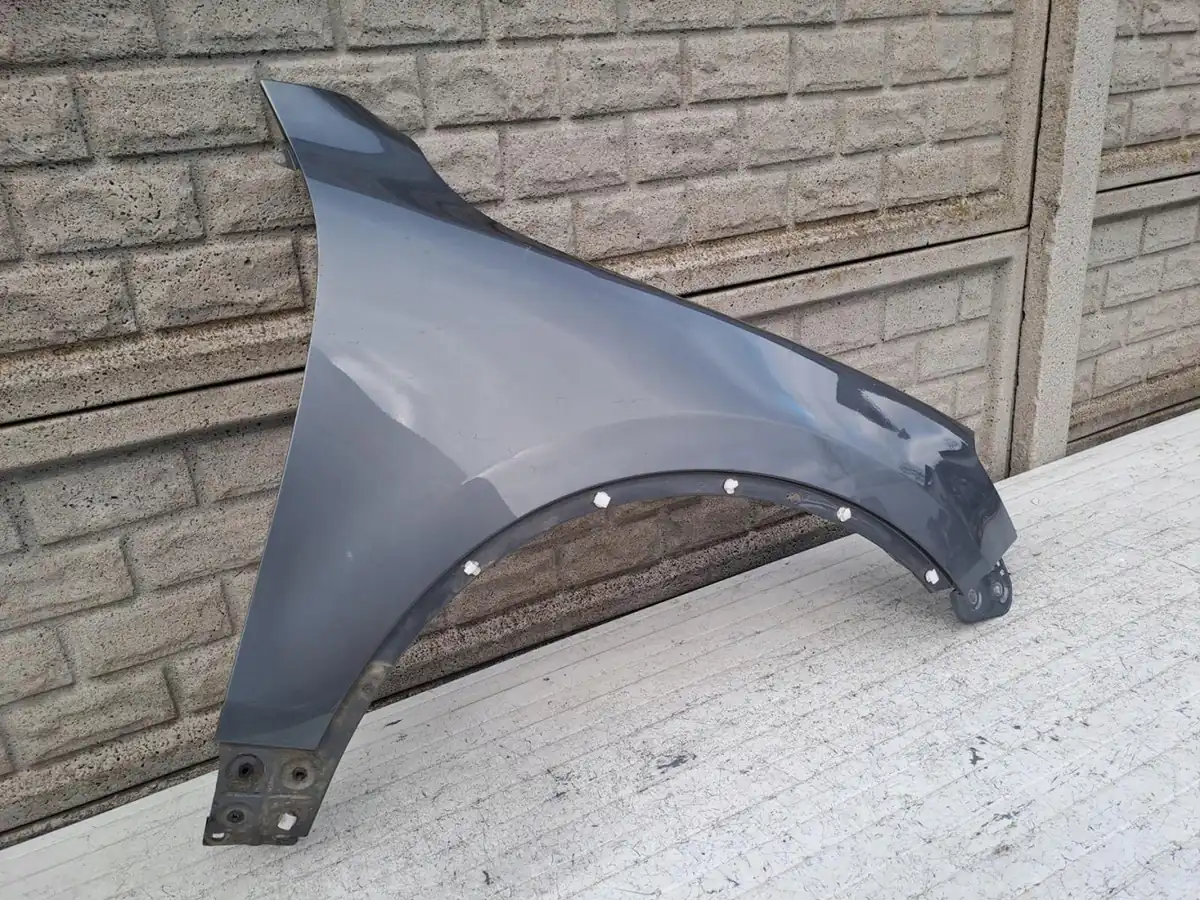 Aripa fata dreapta Volkswagen 7p 2010 2014