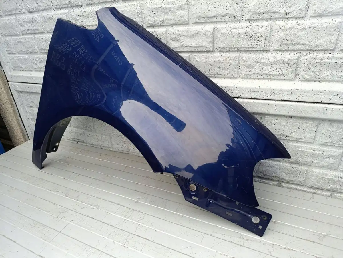 Aripa fata dreapta Volkswagen 2003 2010