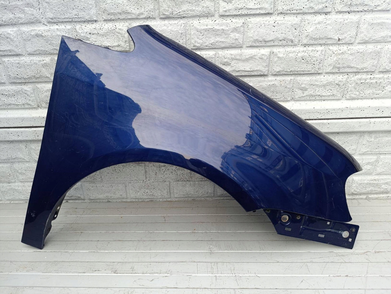 Aripa fata dreapta Volkswagen 2003 2010