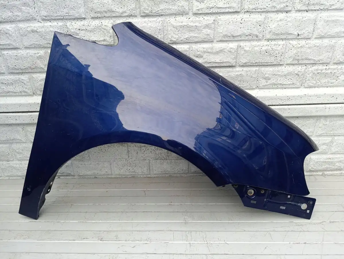 Aripa fata dreapta Volkswagen 2003 2010