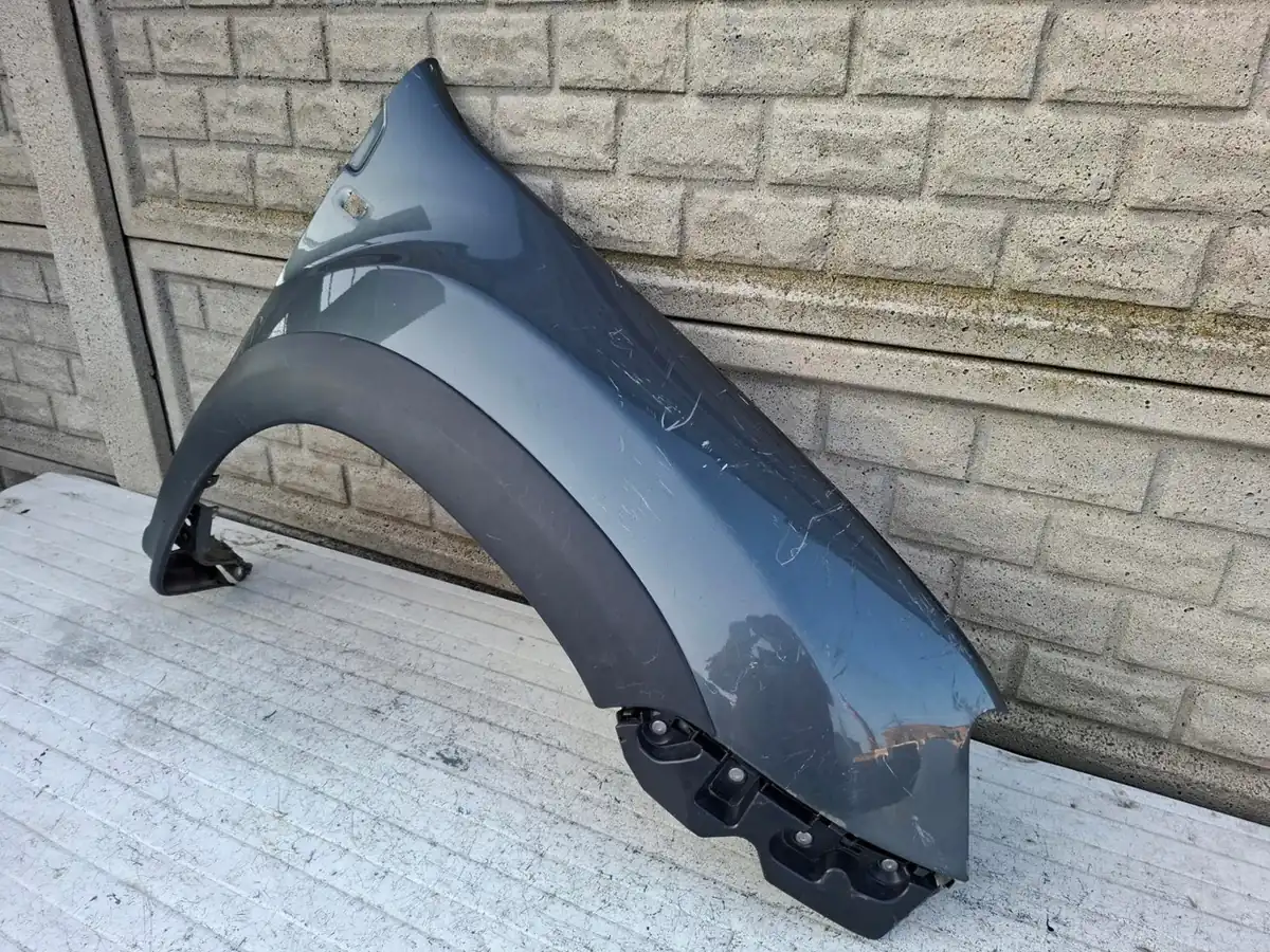Aripa fata dreapta Dacia Duster I 1