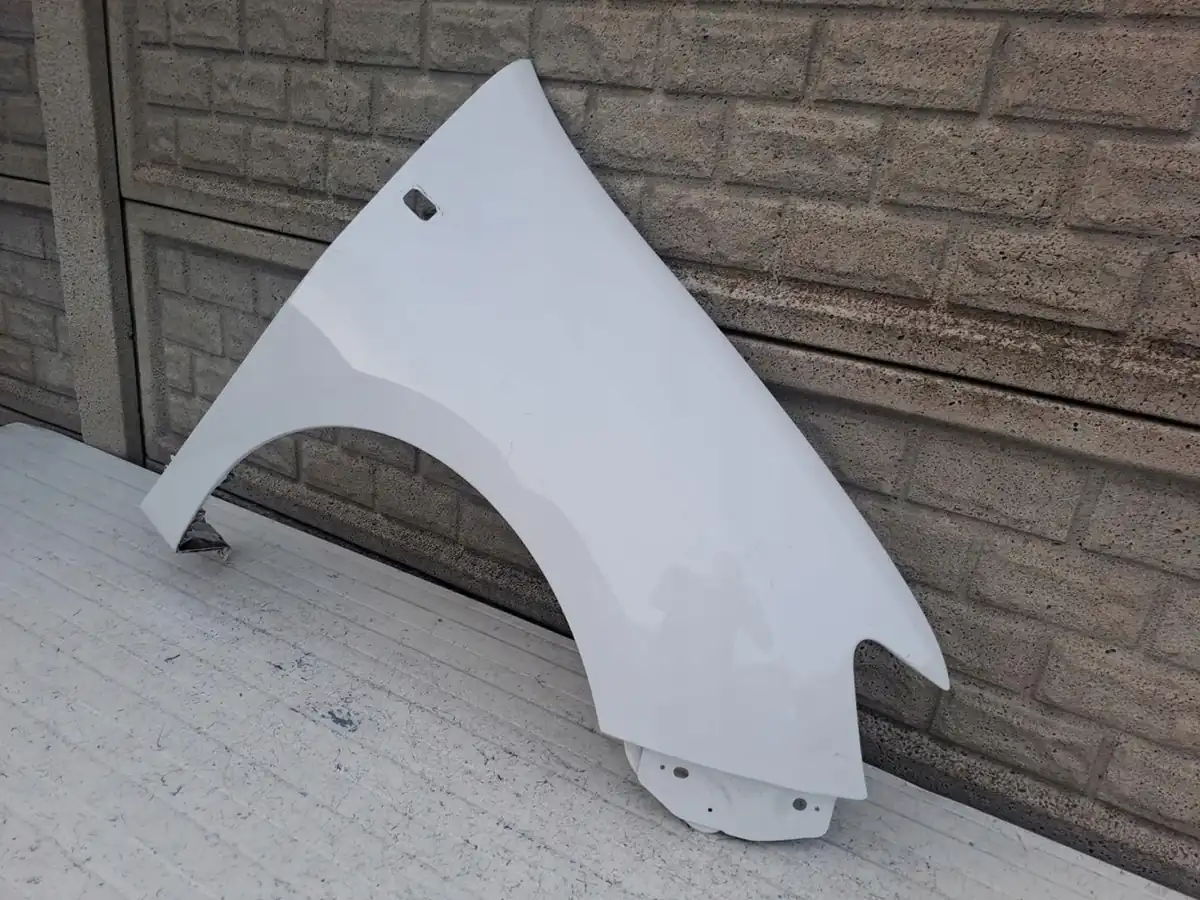Aripa fata dreapta Dacia Sandero Logan 13 20