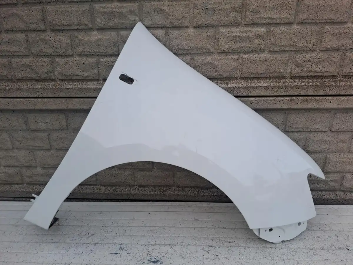 Aripa fata dreapta Dacia Sandero Logan 13 20