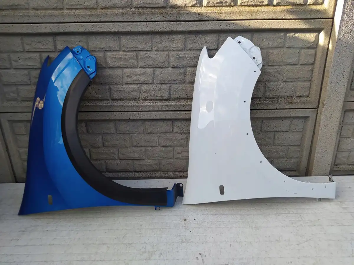 Aripa fata dreapta Dacia Sandero Stepway 13