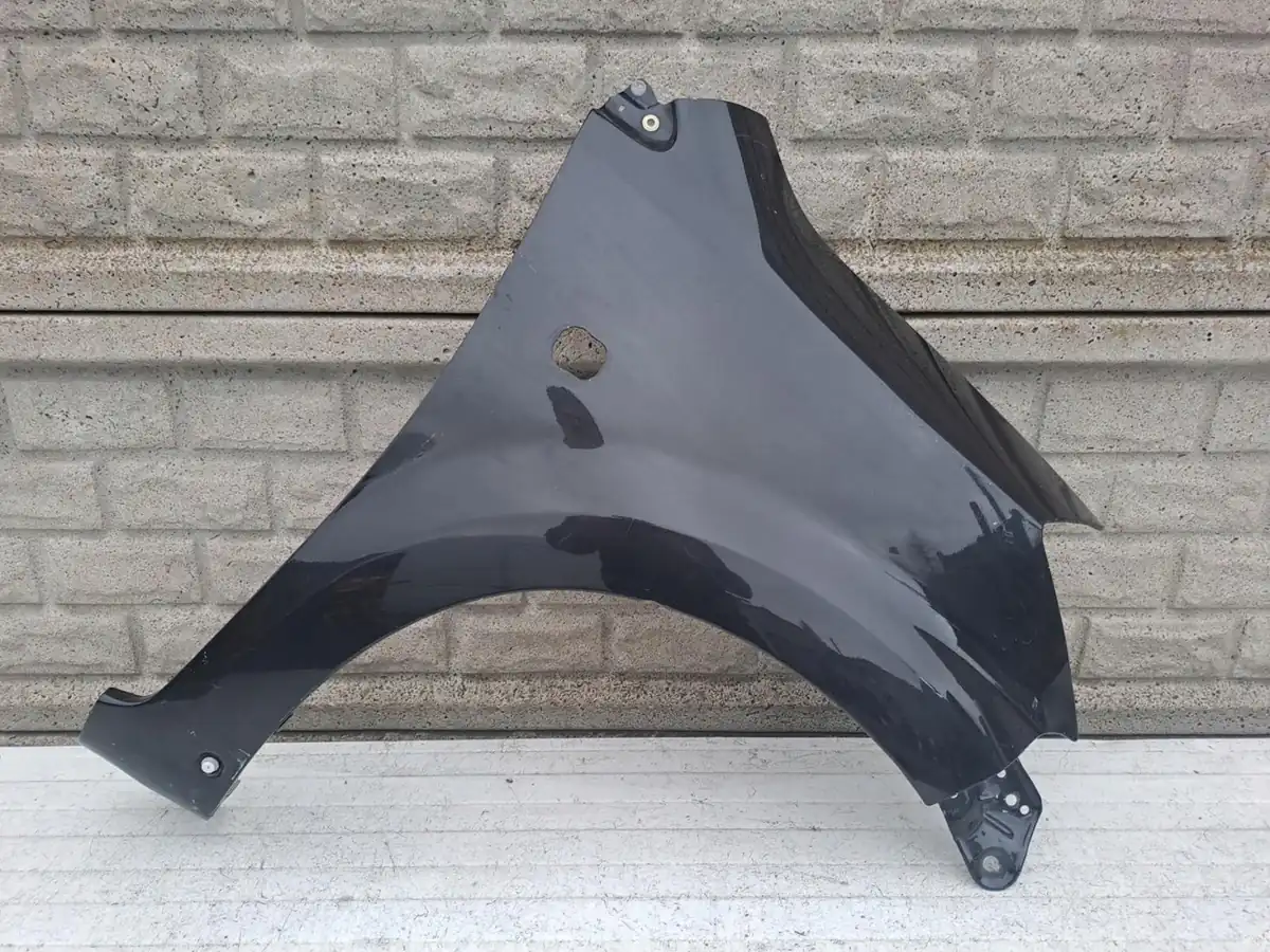 Aripa fata dreapta Pozostale Daihatsu Sirion