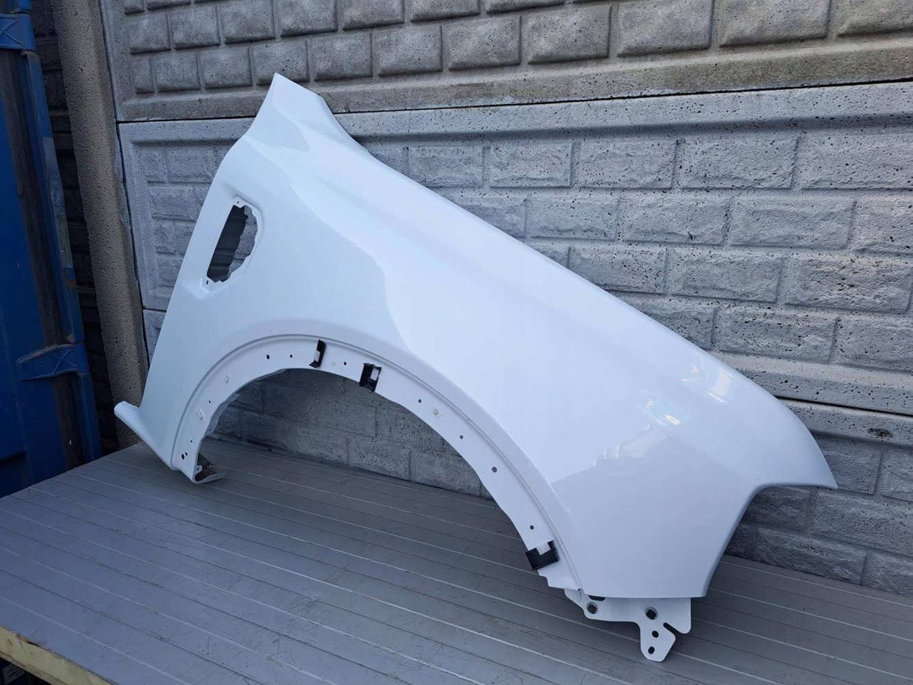 Aripa fata dreapta Ford Ranger Everest - Image 2