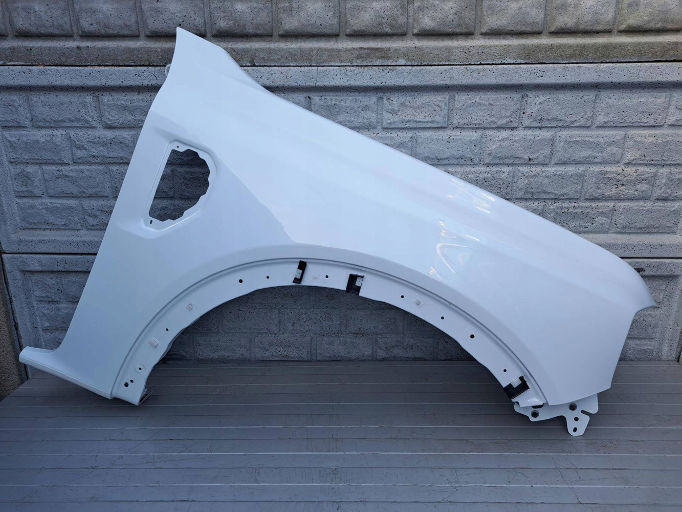 Aripa fata dreapta Ford Ranger Everest