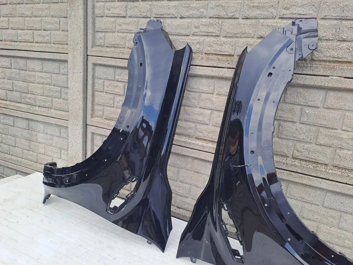 Aripa fata stanga Ford Raptor 2018 2023