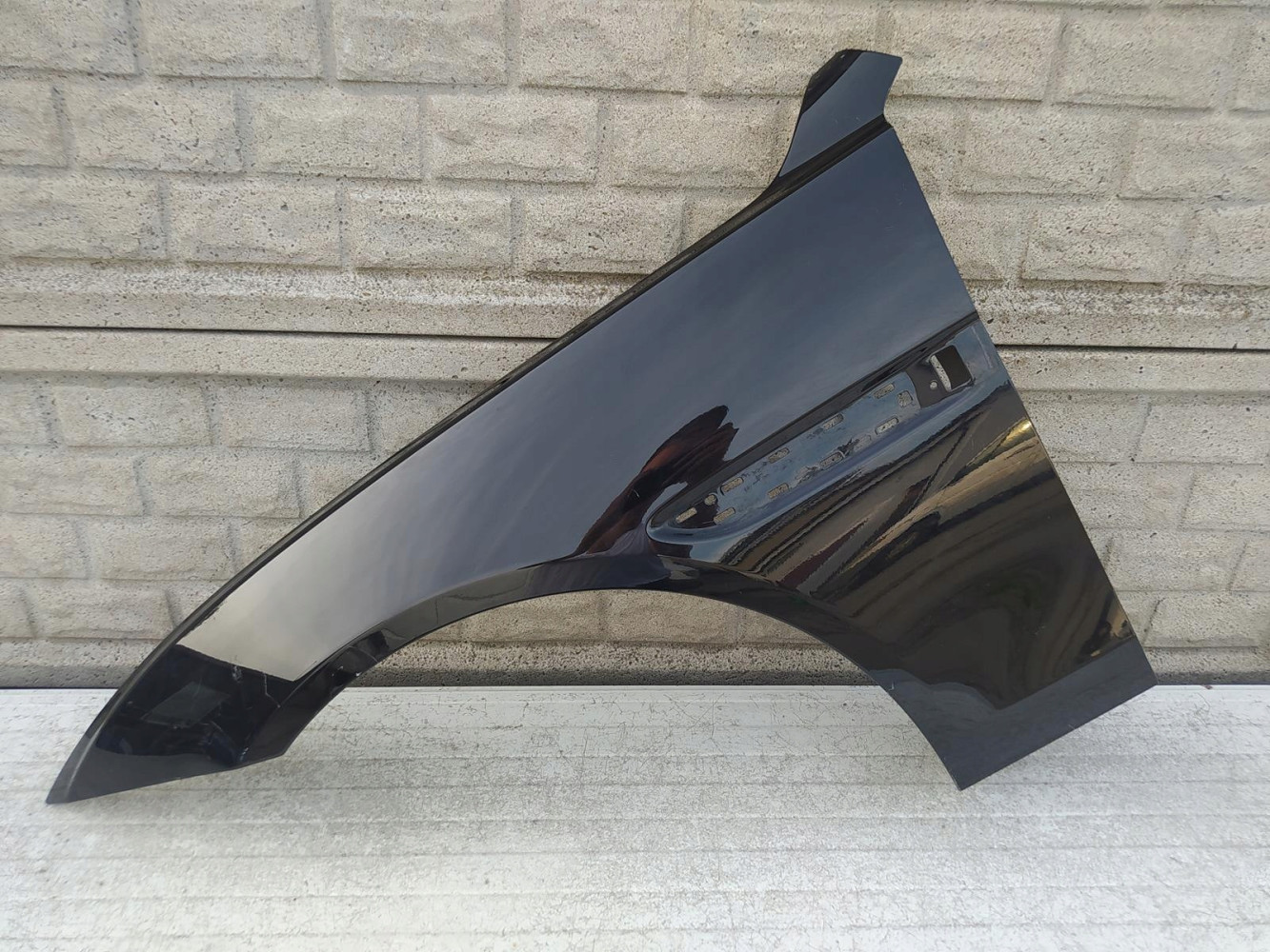 Aripa fata stanga Jaguar Xe 2015 2022