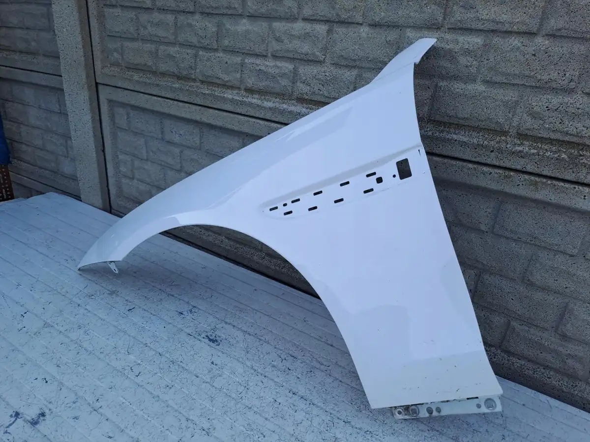 Aripa fata stanga Jaguar Xe 2015 2022