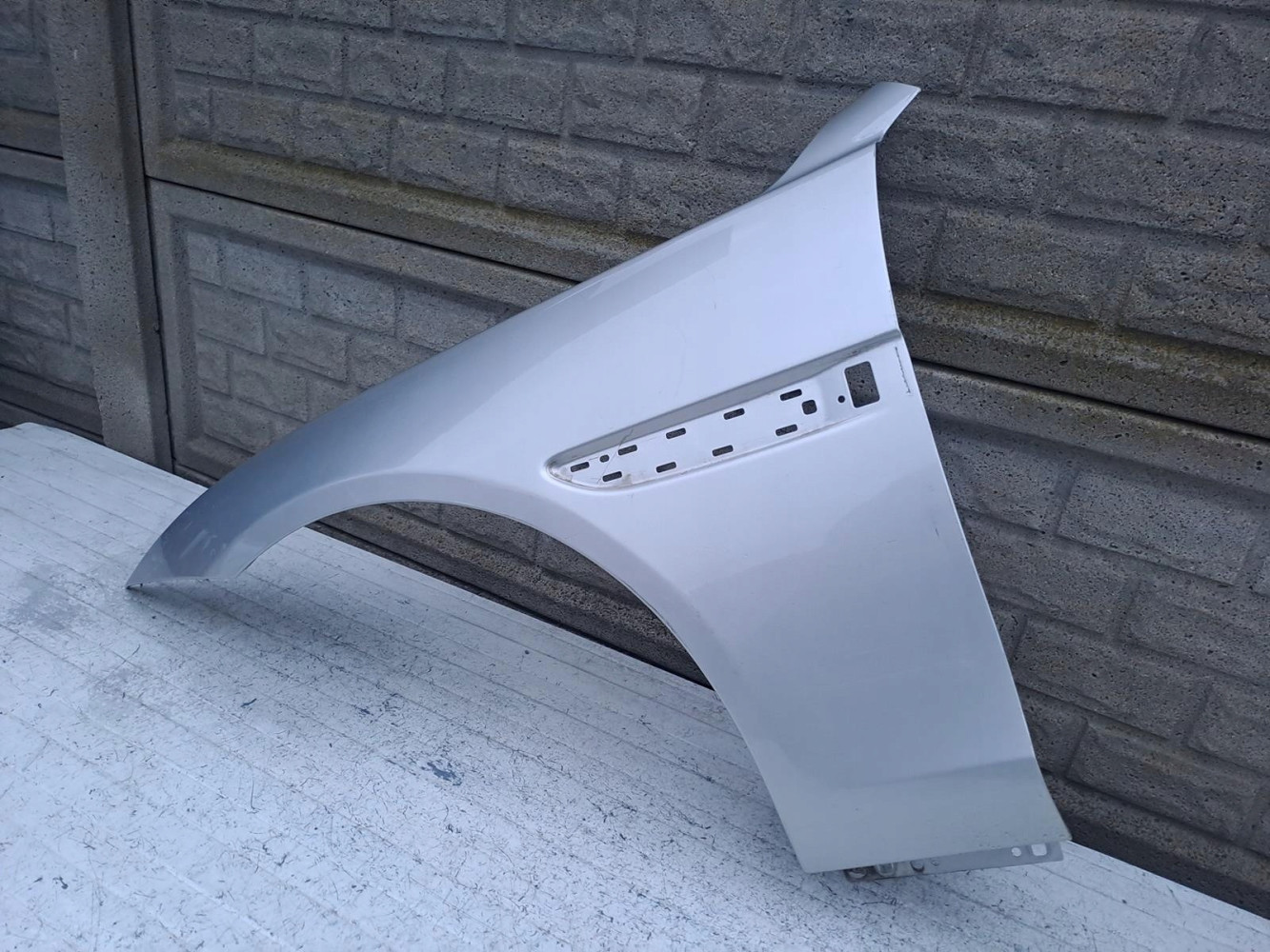 Aripa fata stanga Jaguar Xe 2015 2022 - Image 3
