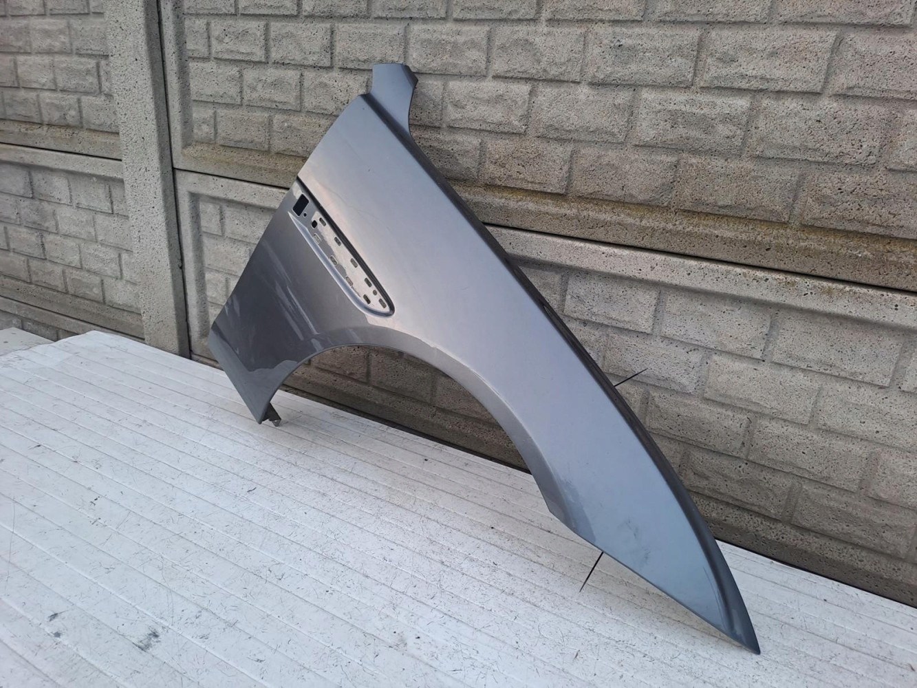 Aripa fata dreapta Jaguar Xe 2015 2022 - Image 2