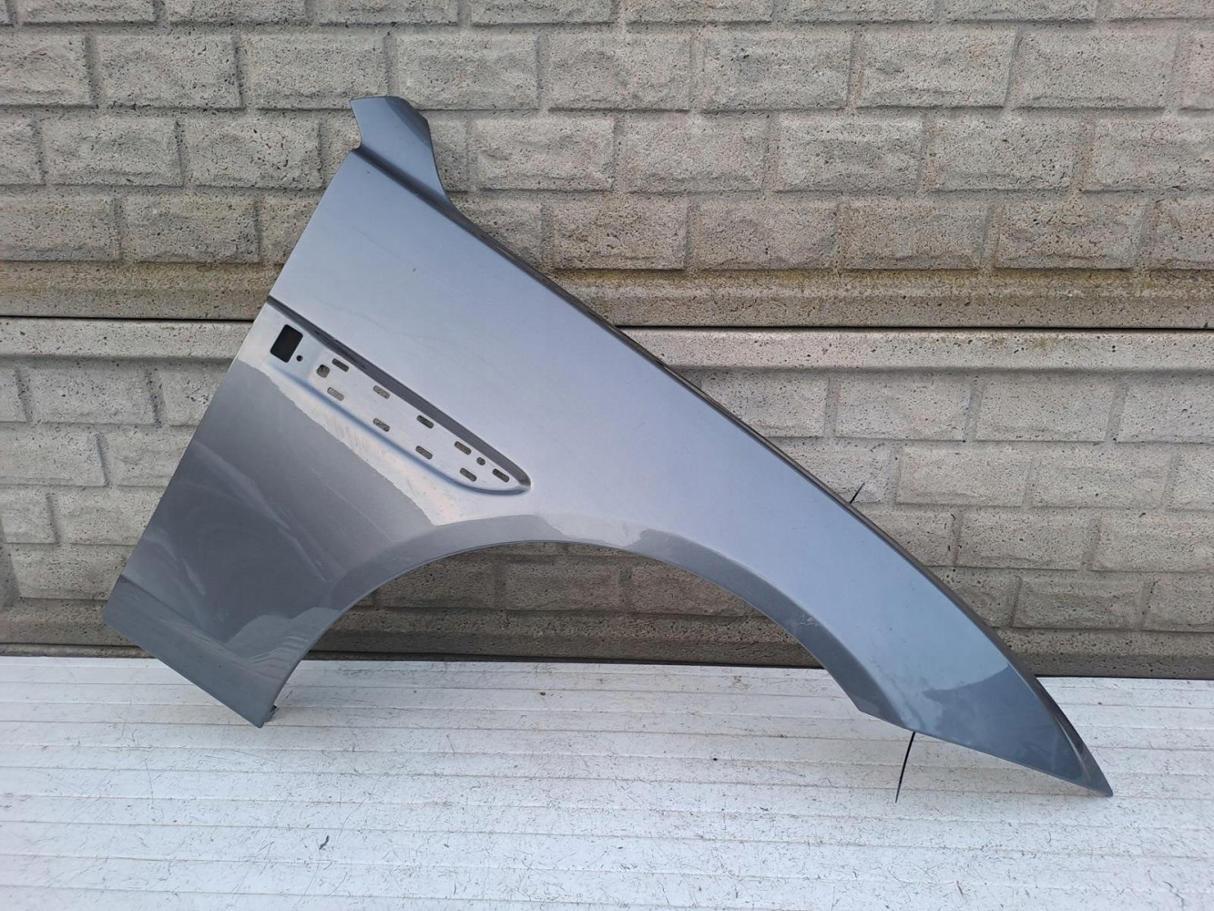 Aripa fata dreapta Jaguar Xe 2015 2022