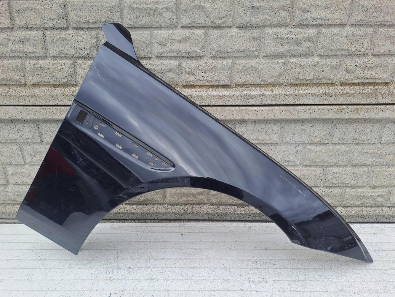 Aripa fata dreapta Jaguar Xe 2015 2022