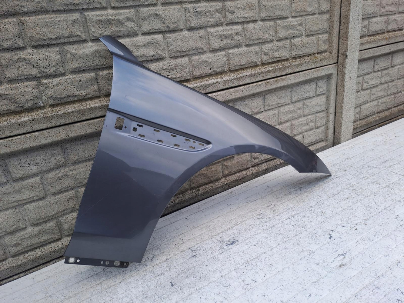 Aripa fata dreapta Jaguar Xe 2015 2022 - Image 2