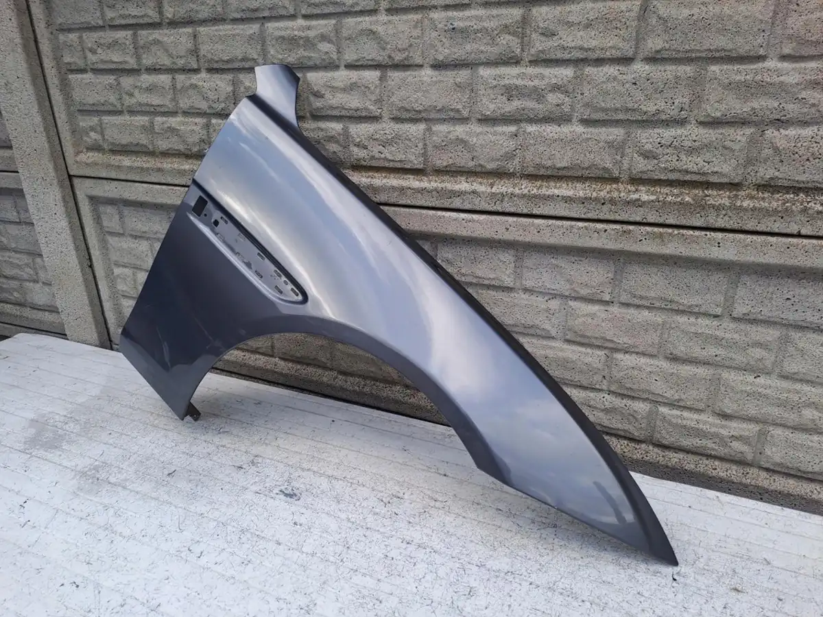 Aripa fata dreapta Jaguar Xe 2015 2022