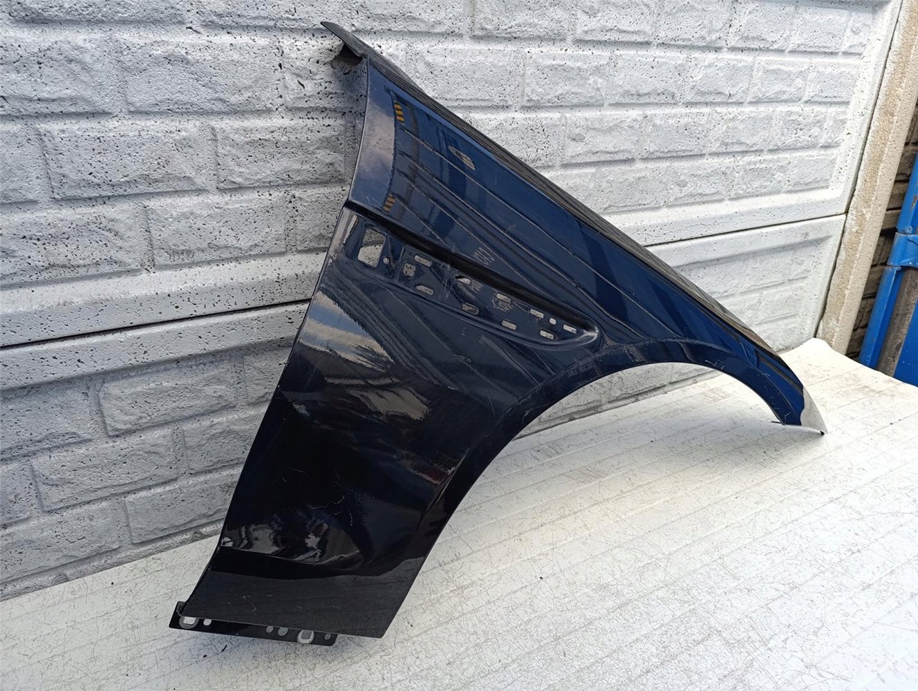Aripa fata dreapta Jaguar Xe 2015 2022 - Image 3