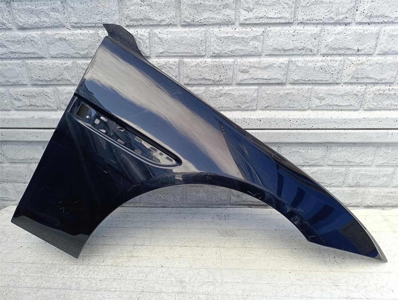 Aripa fata dreapta Jaguar Xe 2015 2022