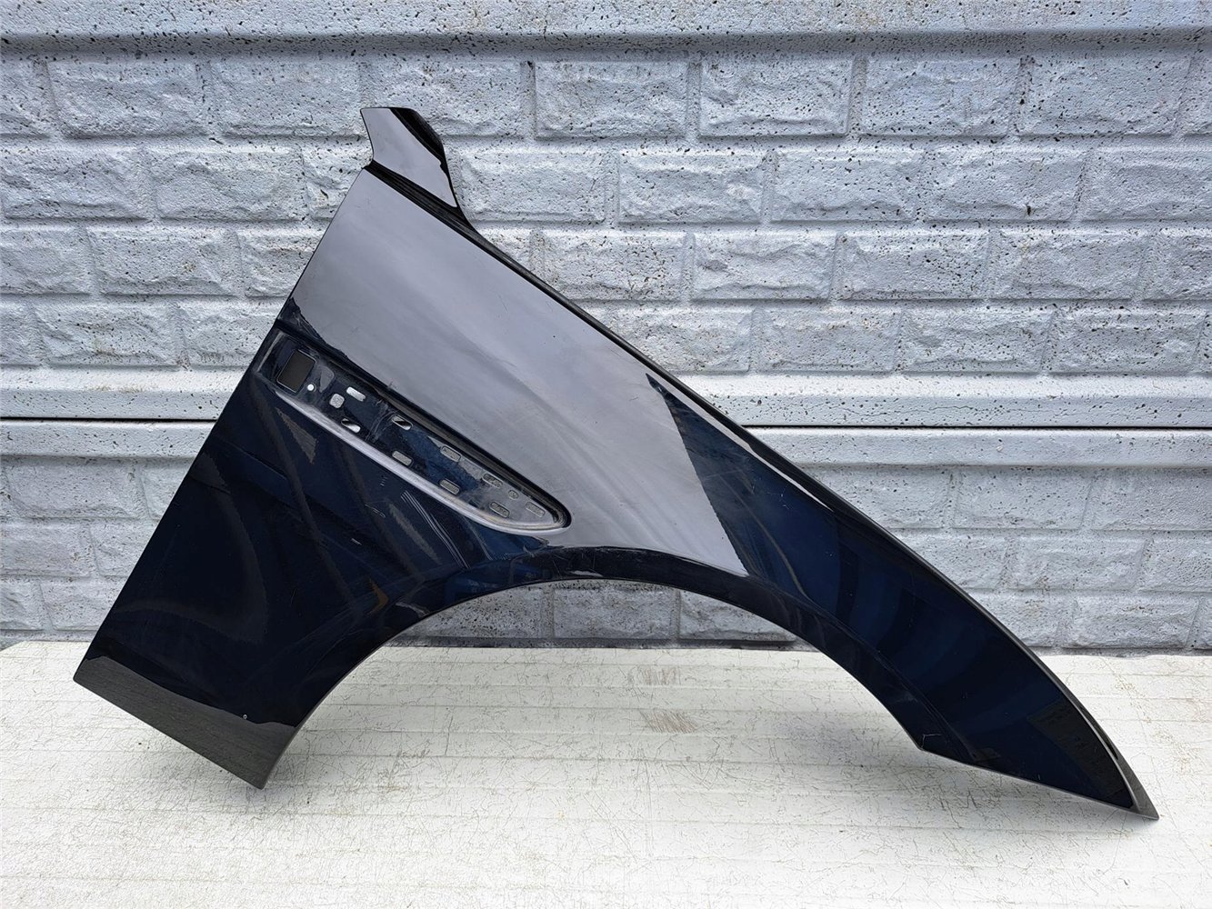 Aripa fata dreapta Jaguar Xe 2015 2022
