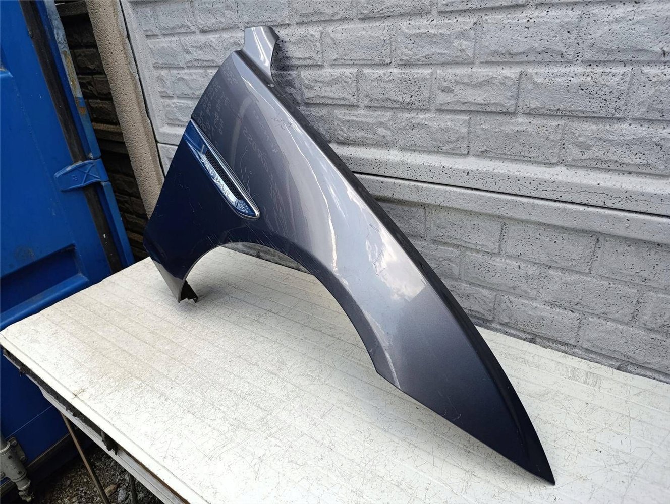 Aripa fata dreapta Jaguar Xe 2015 2022 - Image 2