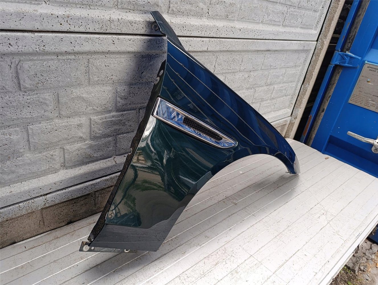 Aripa fata dreapta Jaguar Xe 2015 2024 - Image 3