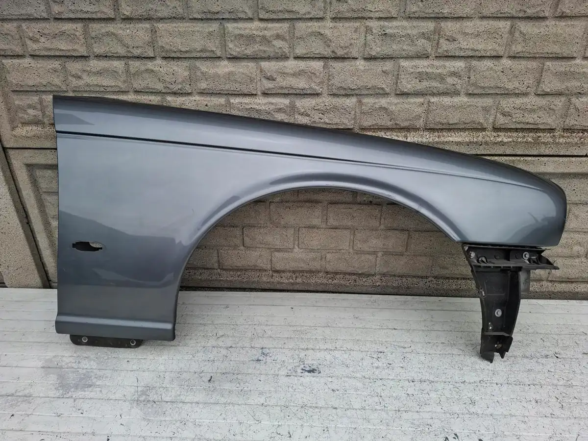 Aripa fata dreapta Jaguar Xj Vii 02 09