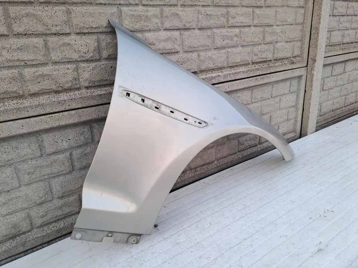 Aripa fata dreapta Jaguar Xj X351 09 19