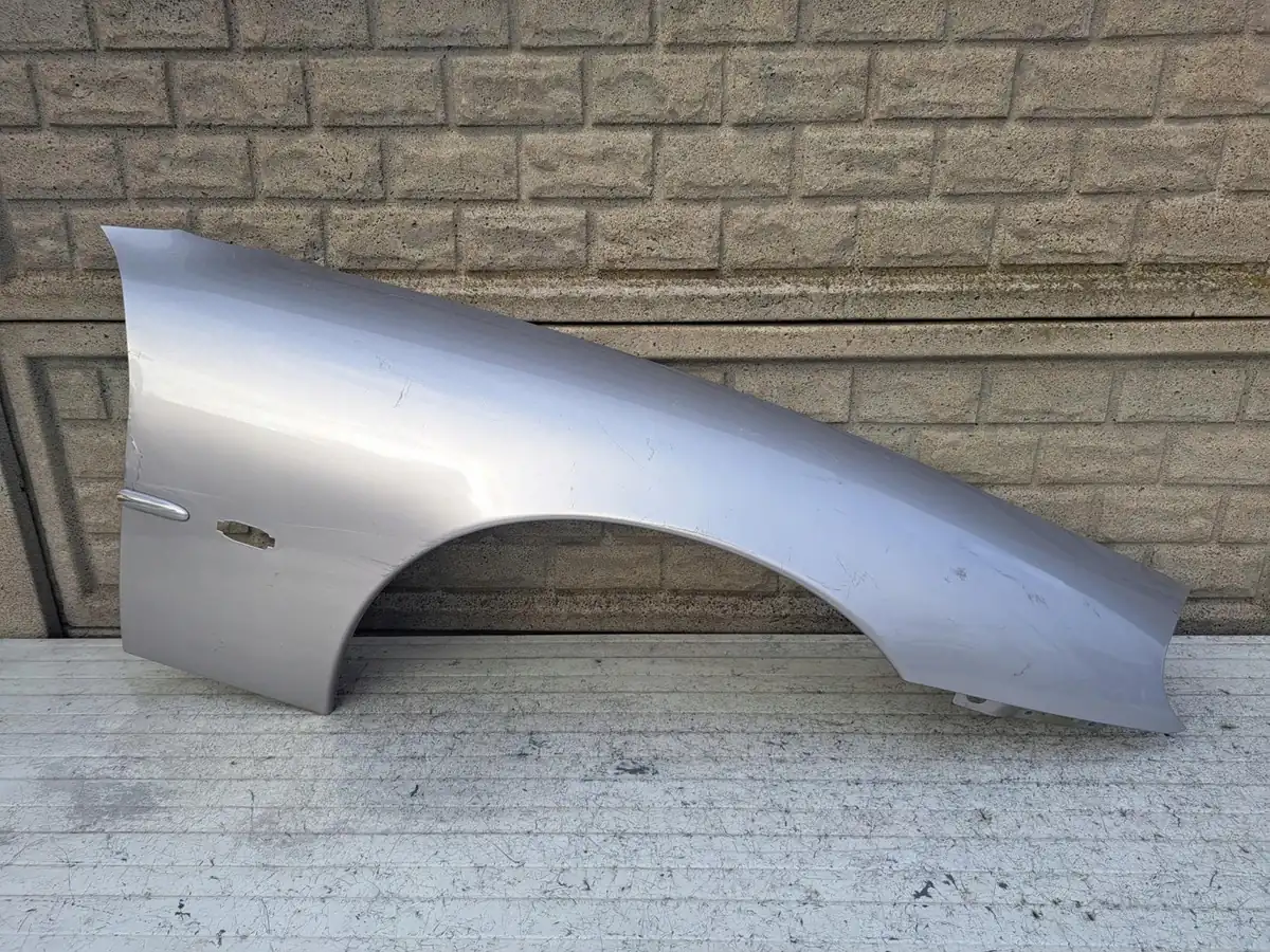 Aripa fata dreapta Jaguar Xk Xk8 1997 2006