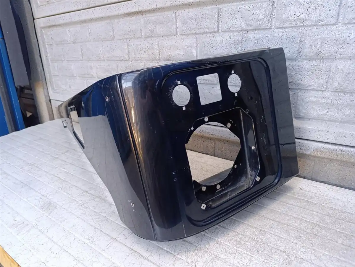 Aripa fata stanga Land Rover Defender 1 83