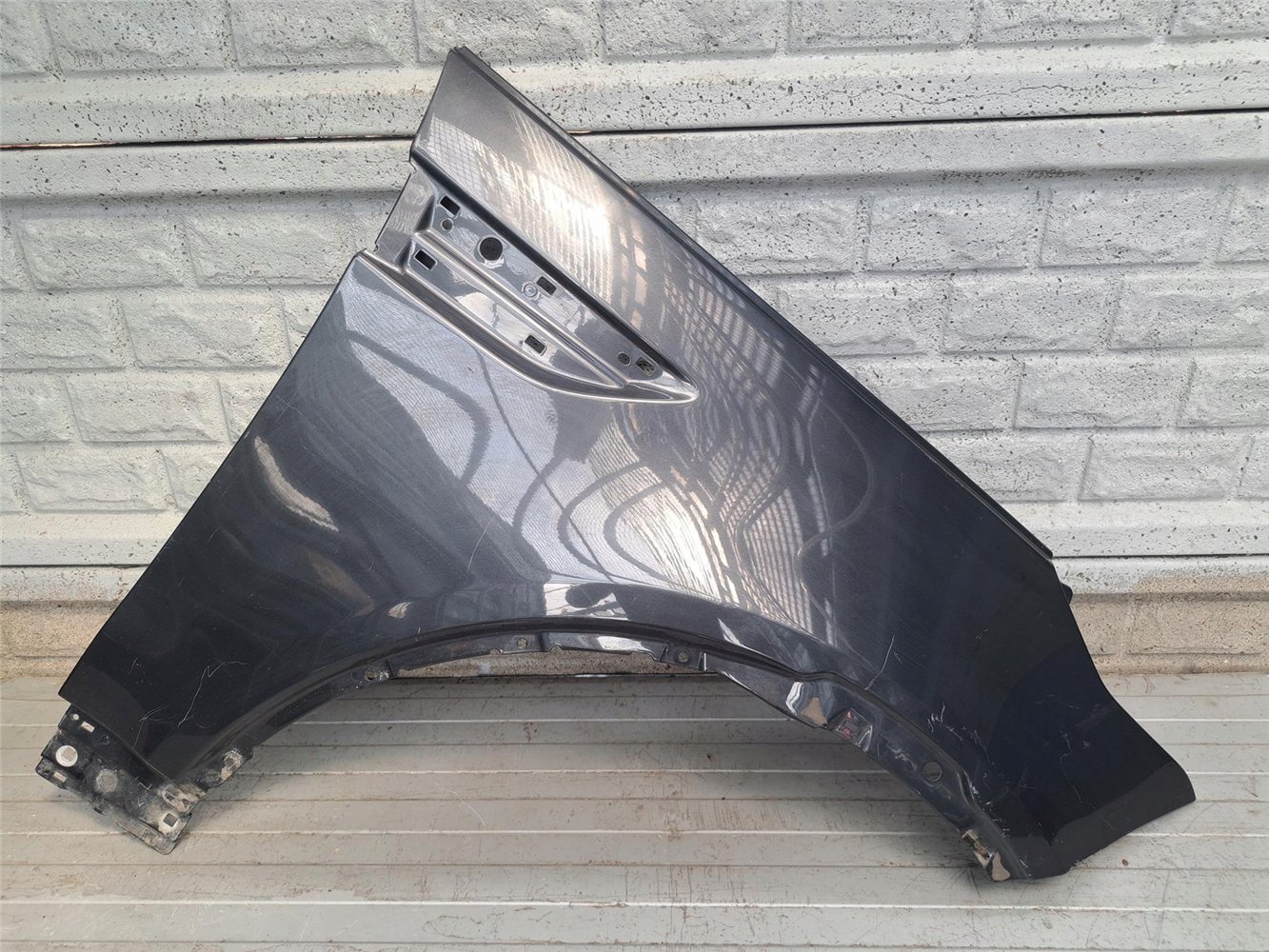 Aripa fata dreapta Land Rover Discovery 5 17 22