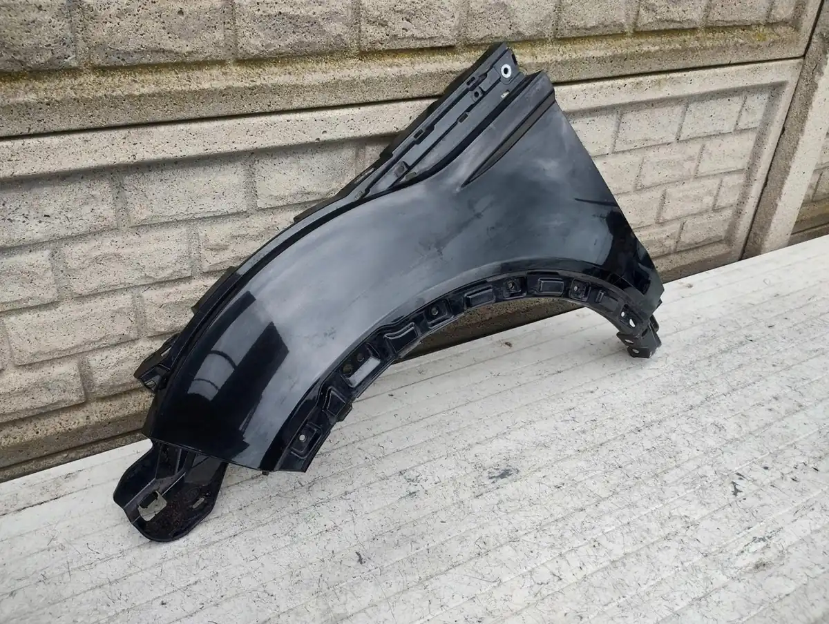 Aripa fata stanga Land Rover Evoque 12 18