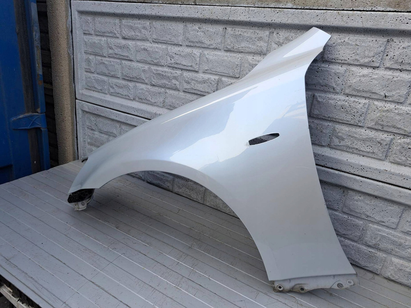 Aripa fata stanga Lexus Is 220 250 350 05 13 - Image 3