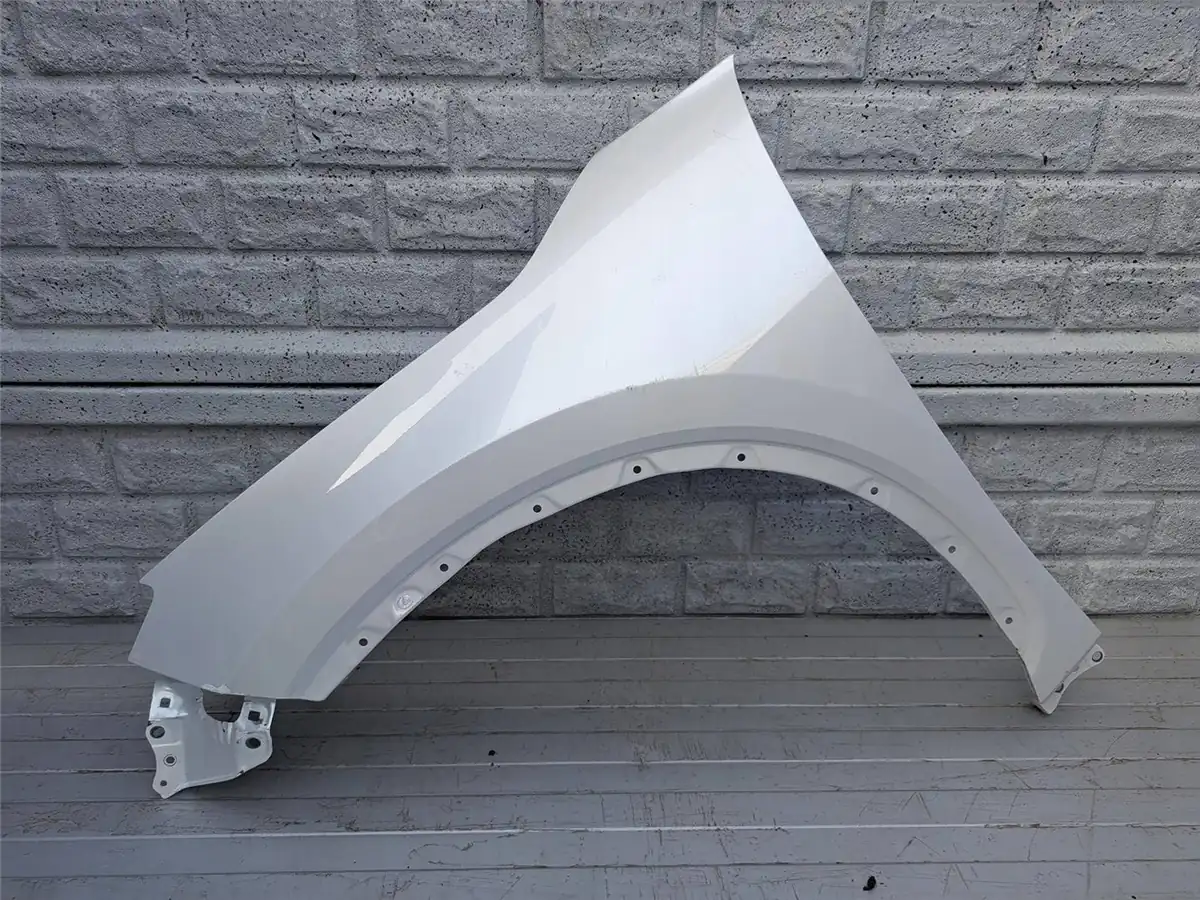 Aripa fata stanga Lexus Lbx 2023