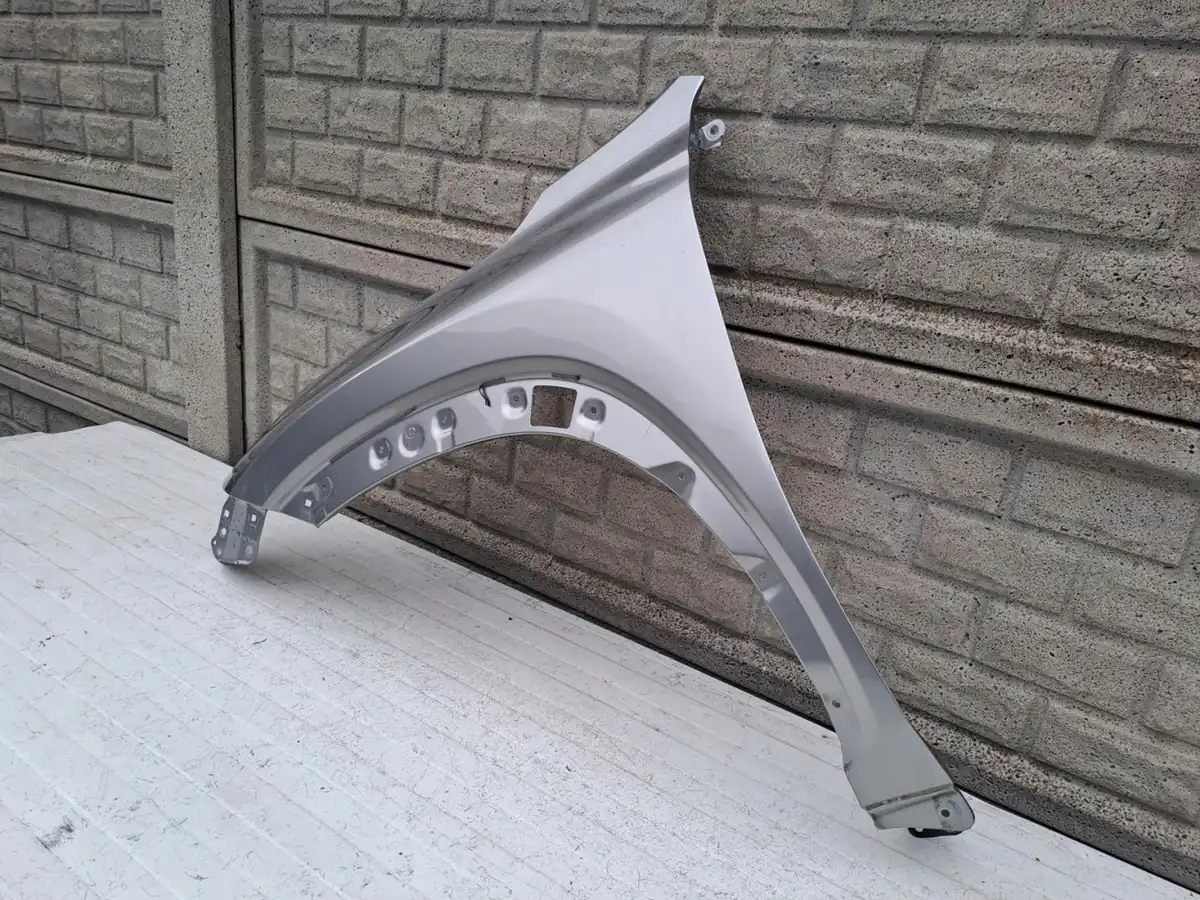 Aripa fata stanga Lexus Nx